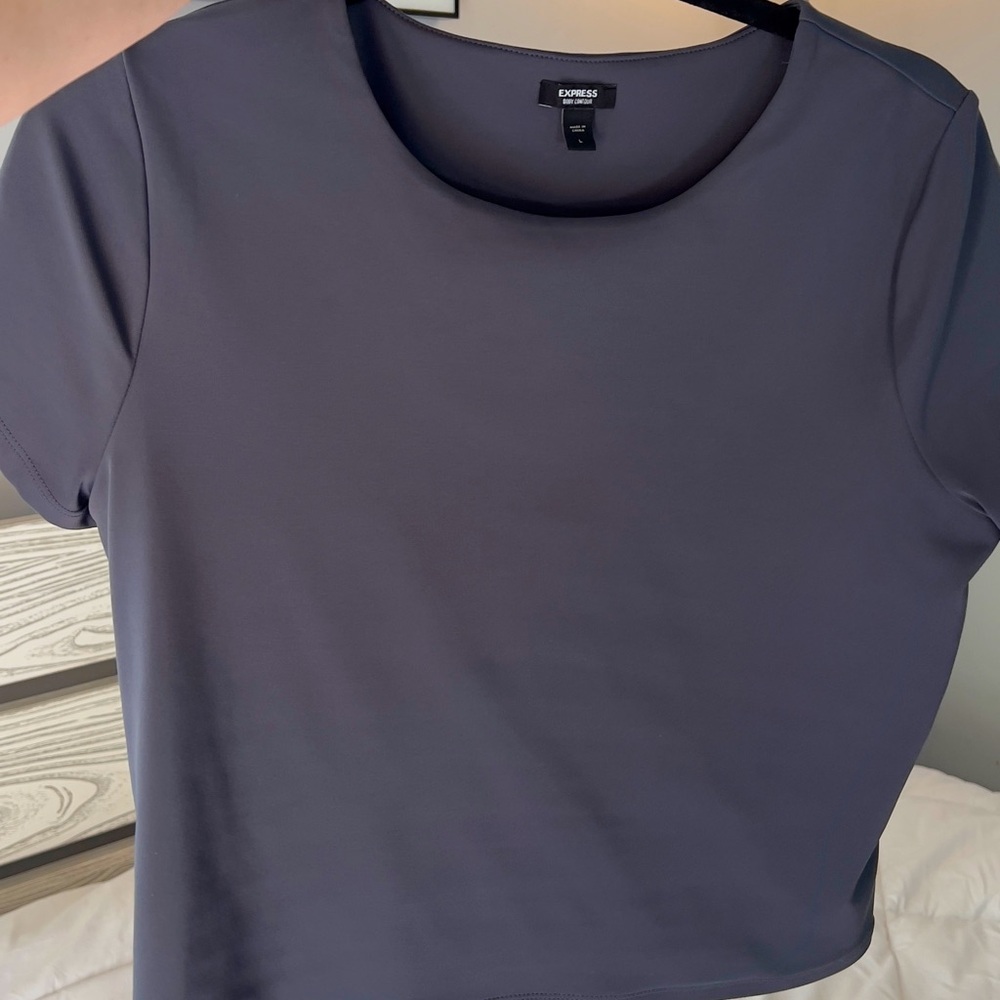 Express Cropped Body contour T shirt